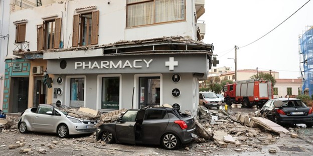 Καταστροφή μετά από κατάρρευση, μπαλκόνι λαύριο